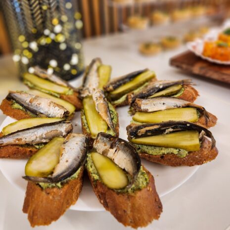 Appetithappen mit Sprotten