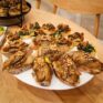 Bruschetta mit karamellisierter Birne und Gorgonzola