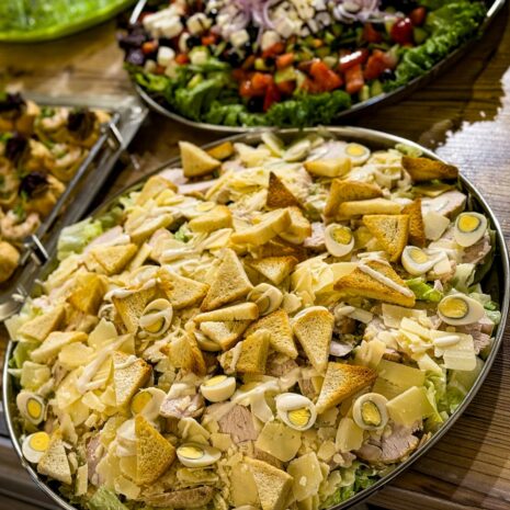 Caesar Salad · Plateau-Servierung Caesar Salad · Plateau-Servierung