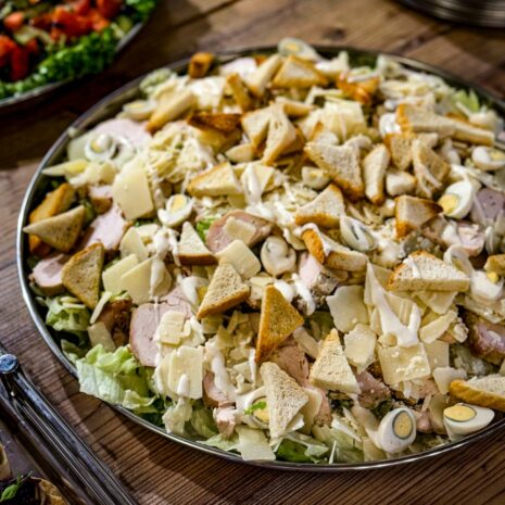 Caesar Salad · Plateau-Servierung Caesar Salad · Plateau-Servierung