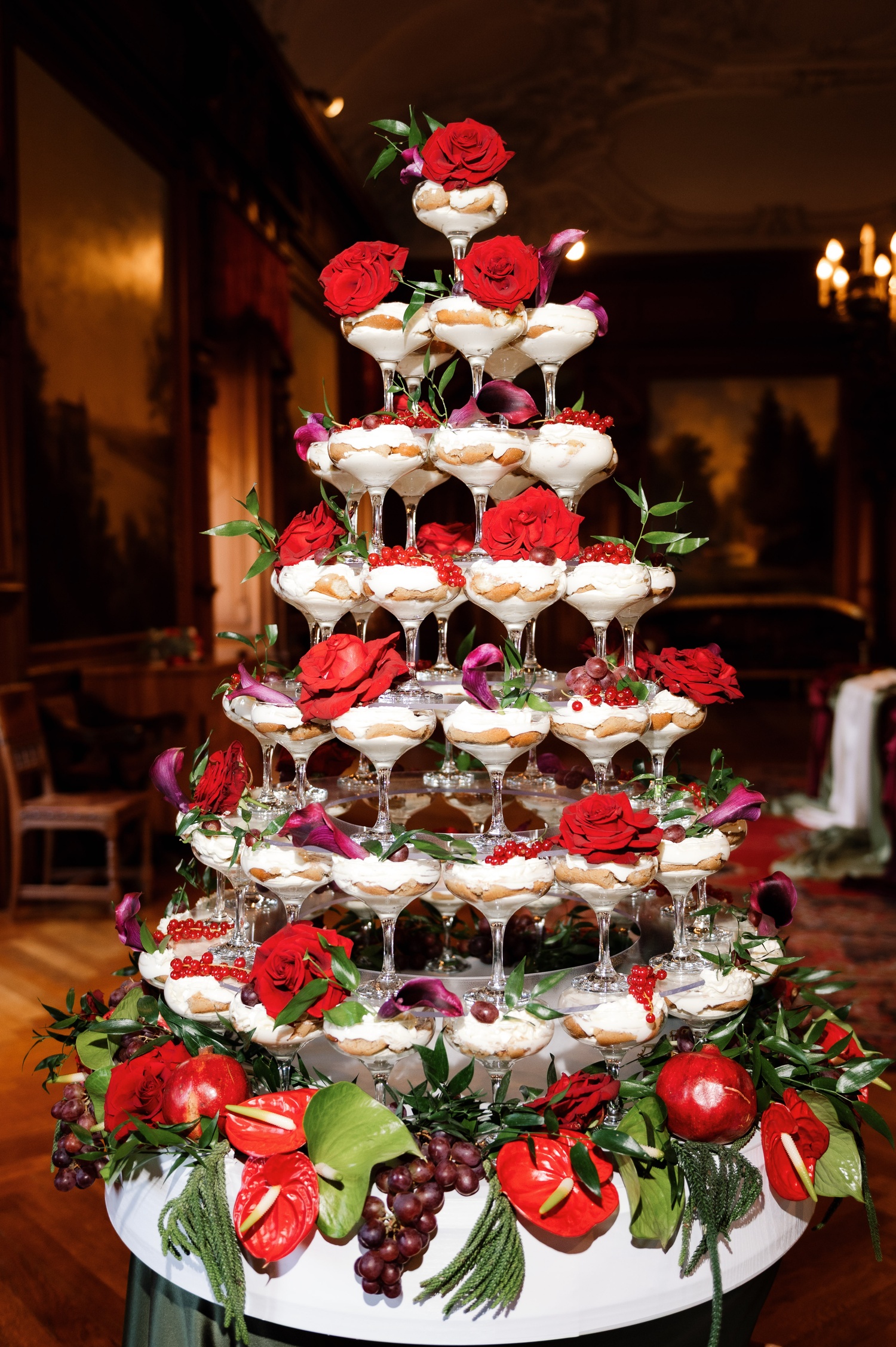 Dessertpyramide im Glas (betreut mit Servicepersonal)