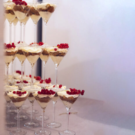 Dessertpyramide mit Tiramisu im Glas3 Dessertpyramide mit Tiramisu im Glas