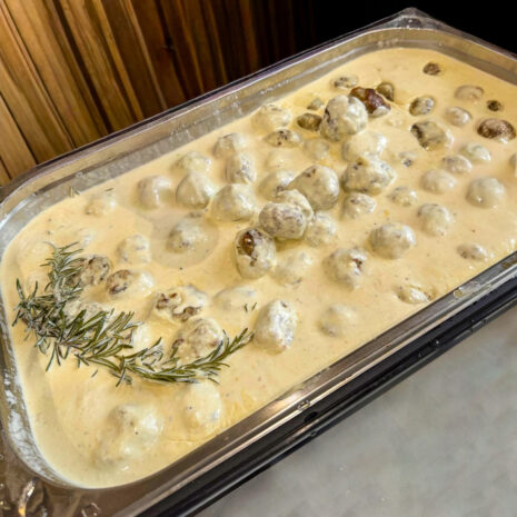 Fleischbällchen-in-cremiger-Rahmsauce Fleischbällchen in cremiger Rahmsauce
