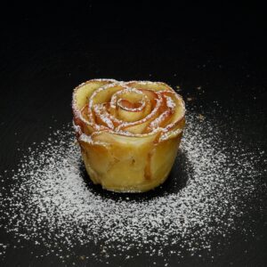 Gebackener Apfel als Blüte