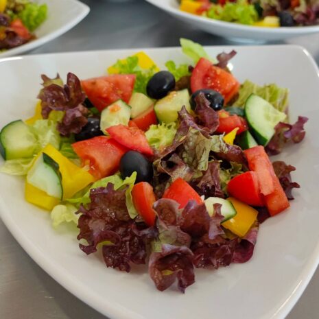Gemischter Gemüsesalat · Portioniert Gemischter Gemüsesalat · Portioniert