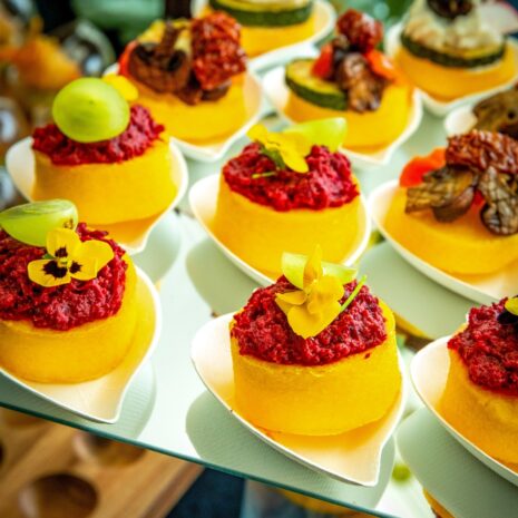 Knusprige Polenta mit roter Rübe Knusprige Polenta mit roter Rübe
