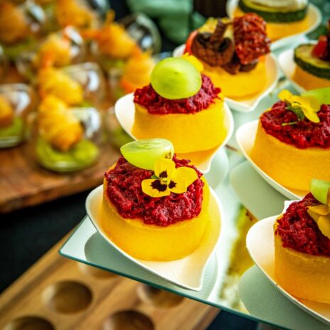 Knusprige Polenta mit roter Rübe Knusprige Polenta mit roter Rübe