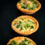 Mini-Quiche mit Lachs und Brokkoli
