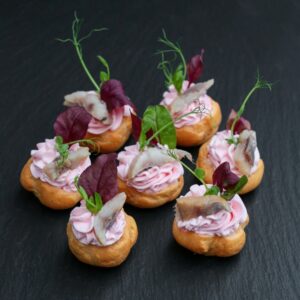 Profiterole mit Hering