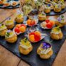 Profiterole mit Passionsfruchtkaviar