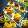 Profiterole mit Passionsfruchtkaviar