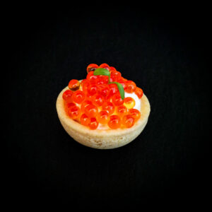 Tartelette mit rotem Kaviar