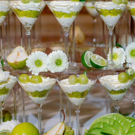 Wedding Dessertpyramide im Glas Wedding Dessertpyramide im Glas